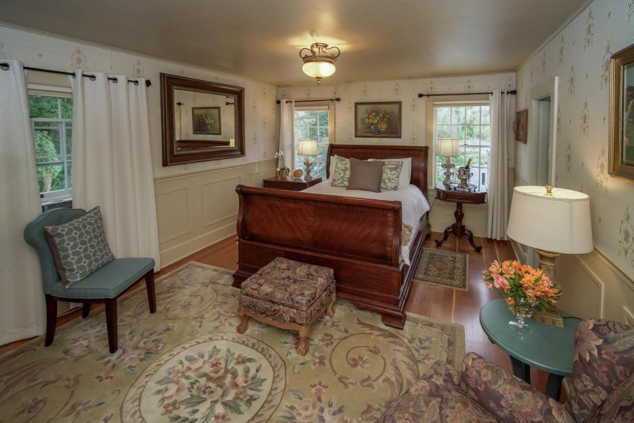 Warm Springs Inn & Winery Sunnyslope Экстерьер фото