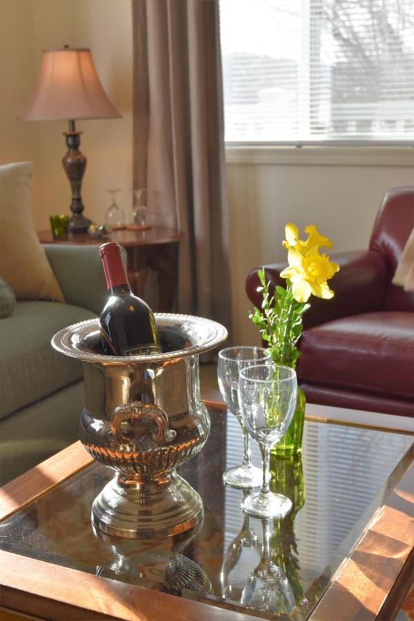 Warm Springs Inn & Winery Sunnyslope Экстерьер фото