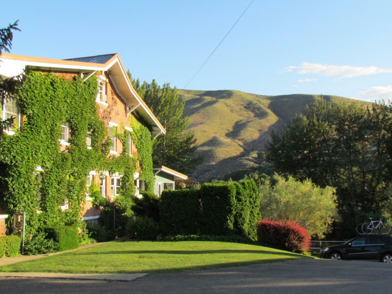 Warm Springs Inn & Winery Sunnyslope Экстерьер фото
