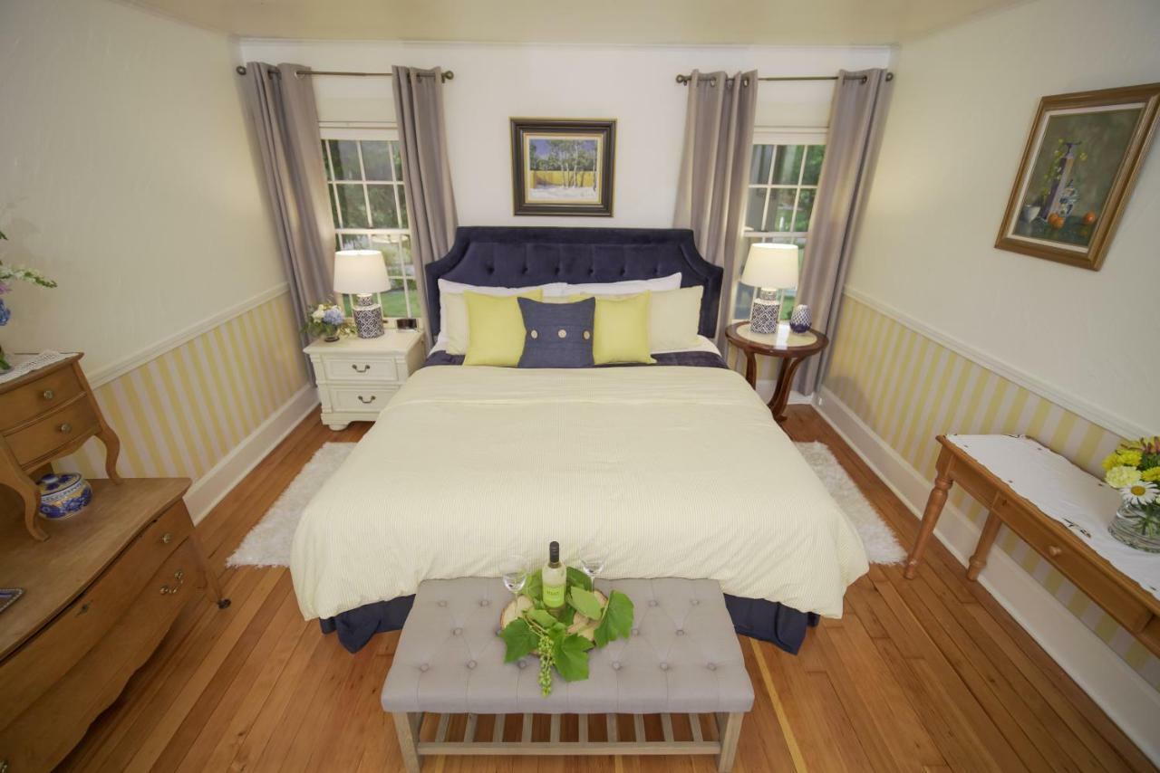 Warm Springs Inn & Winery Sunnyslope Экстерьер фото