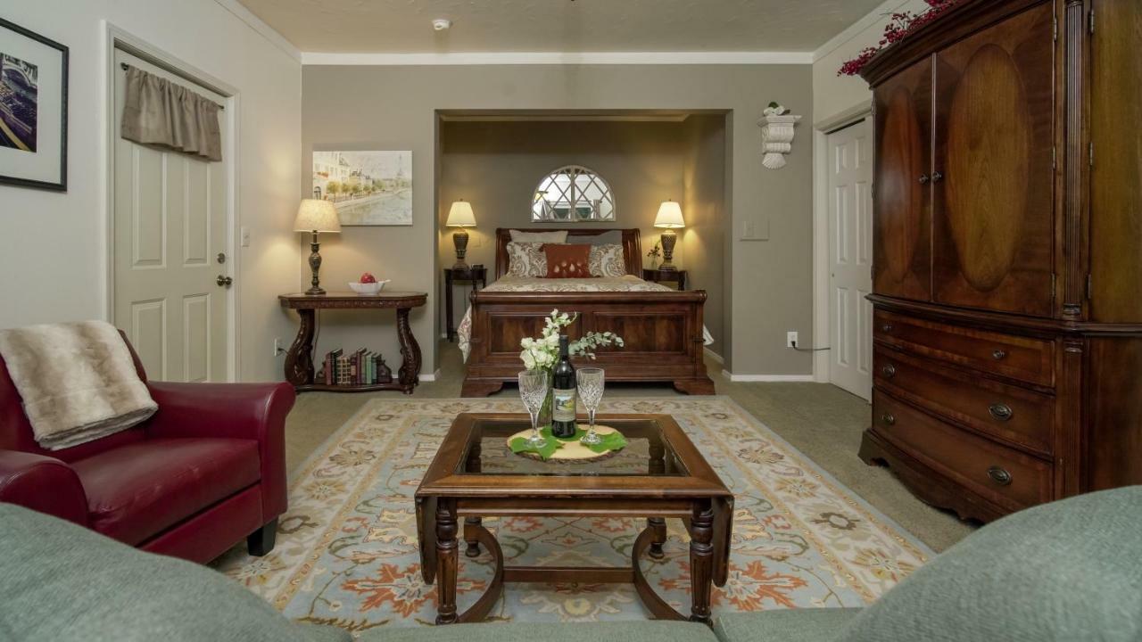 Warm Springs Inn & Winery Sunnyslope Экстерьер фото
