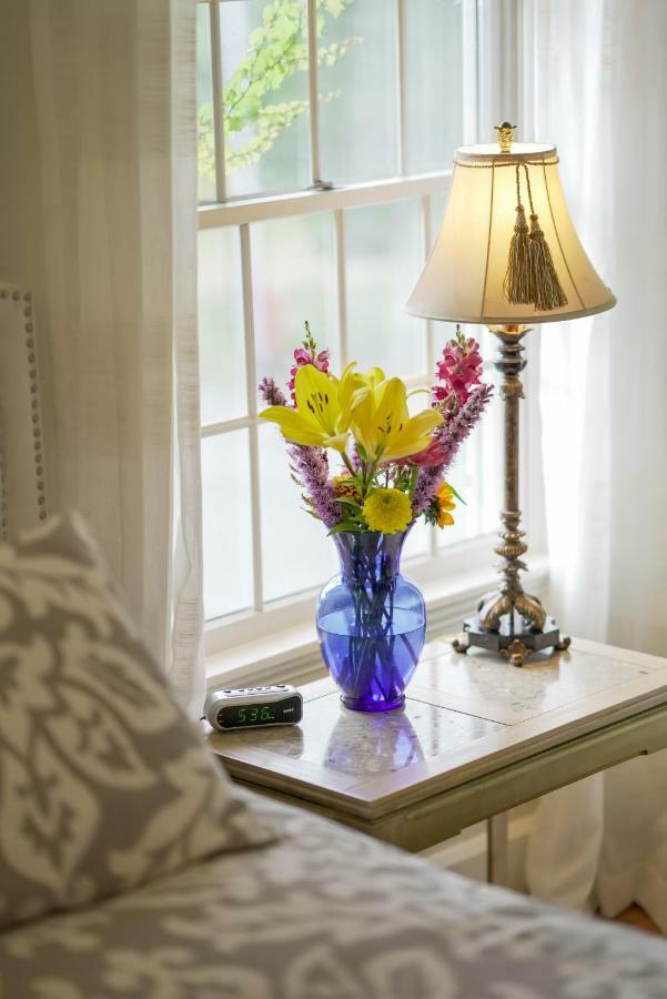 Warm Springs Inn & Winery Sunnyslope Экстерьер фото